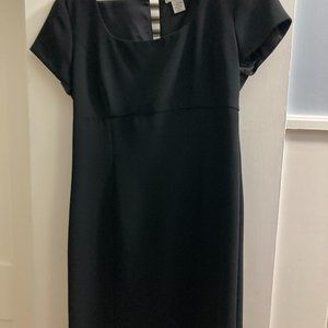 Timeless little black dress!